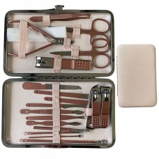 Маникюрно-педикюрный набор 18 предметов